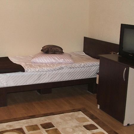 Pension Cleopatra Târgu-Mureş Buitenkant foto