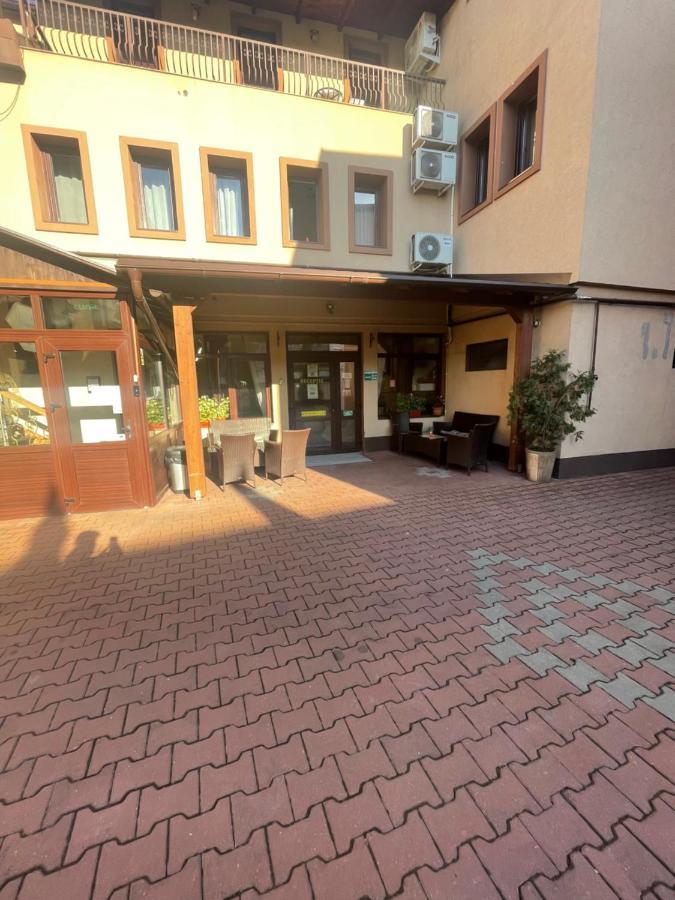 Pension Cleopatra Târgu-Mureş Buitenkant foto