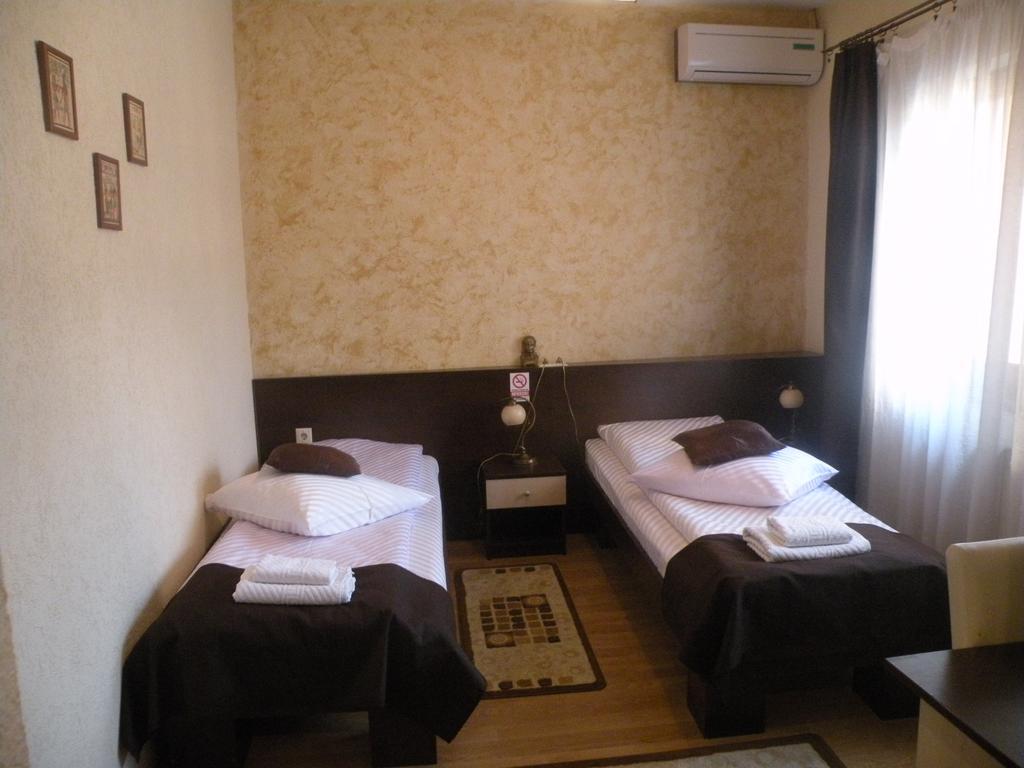 Pension Cleopatra Târgu-Mureş Kamer foto
