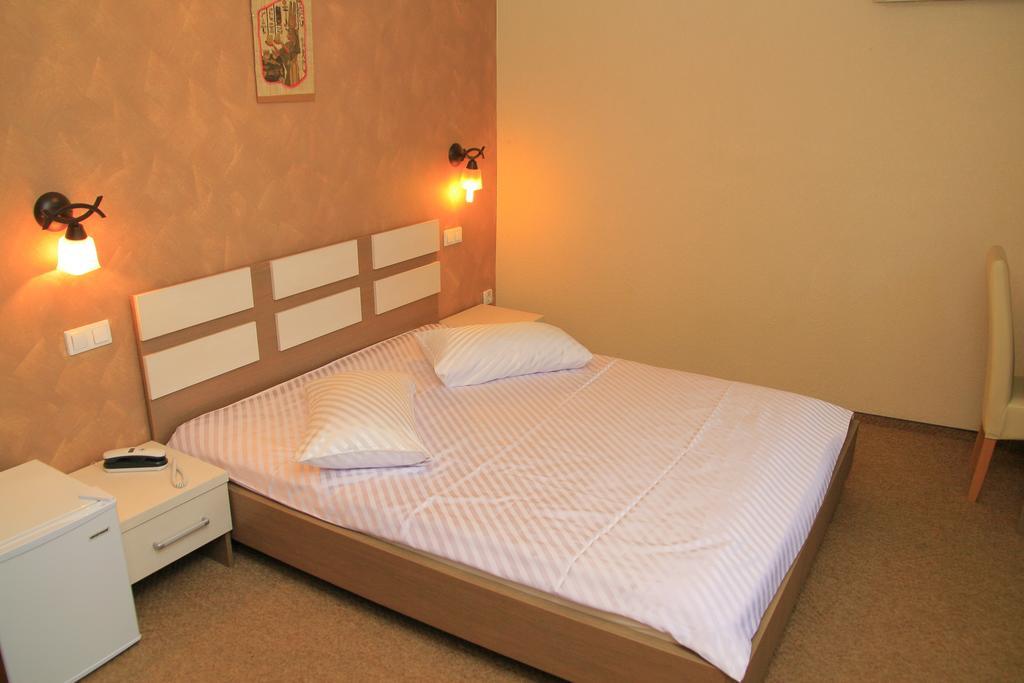 Pension Cleopatra Târgu-Mureş Buitenkant foto