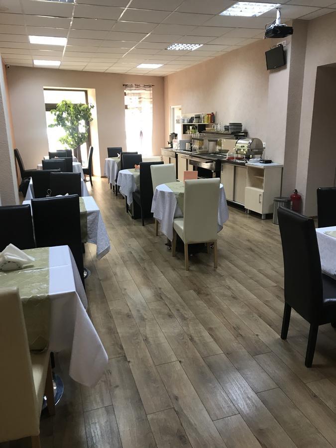 Pension Cleopatra Târgu-Mureş Buitenkant foto