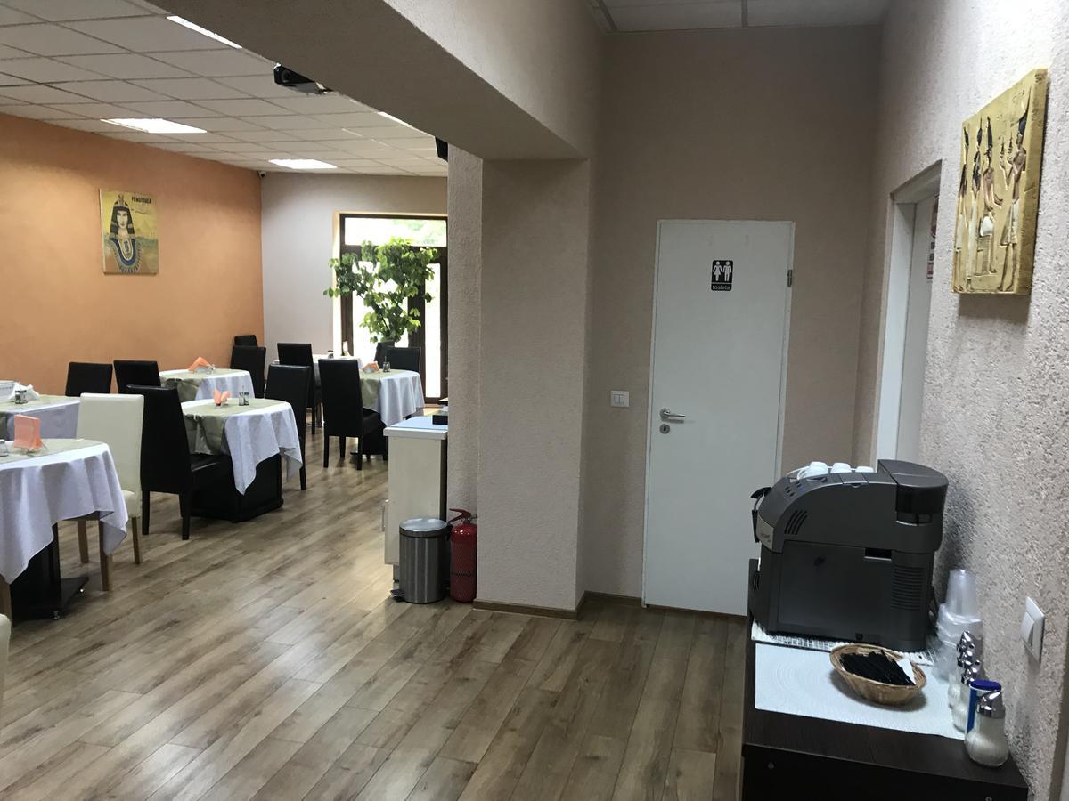 Pension Cleopatra Târgu-Mureş Buitenkant foto